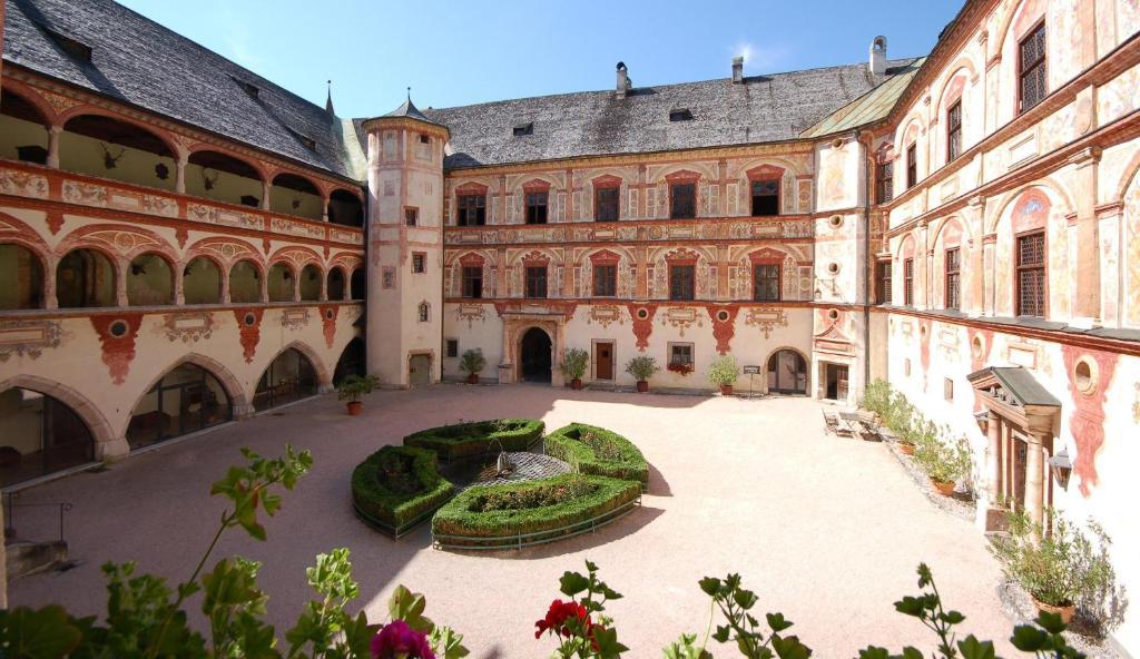 Hotel Jenbacherhof B&B Exterior photo